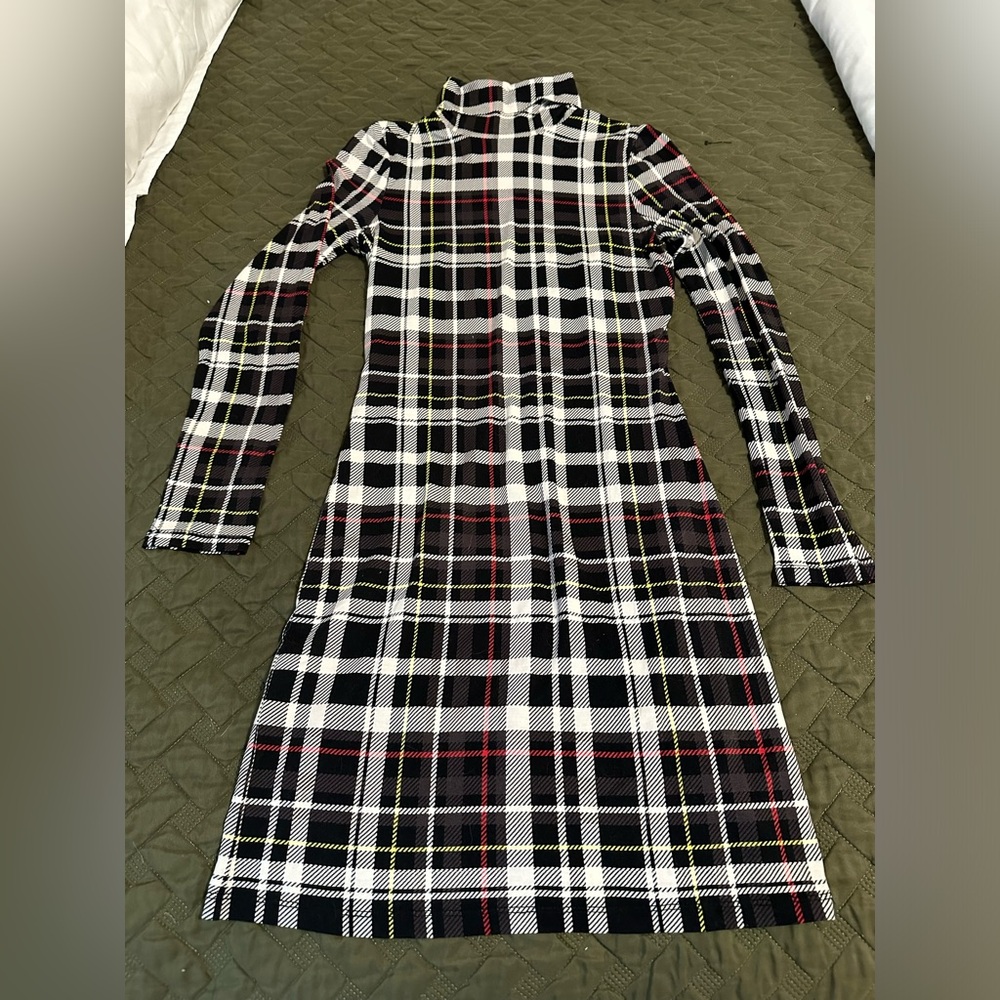 NWT :) Alice + Olivia  turtleneck plaid dress. Size 6